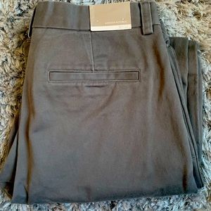 New Banana Republic Mens Gray Chino Pants, 30/32